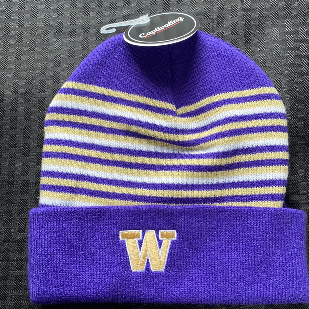 Washington huskies beanie